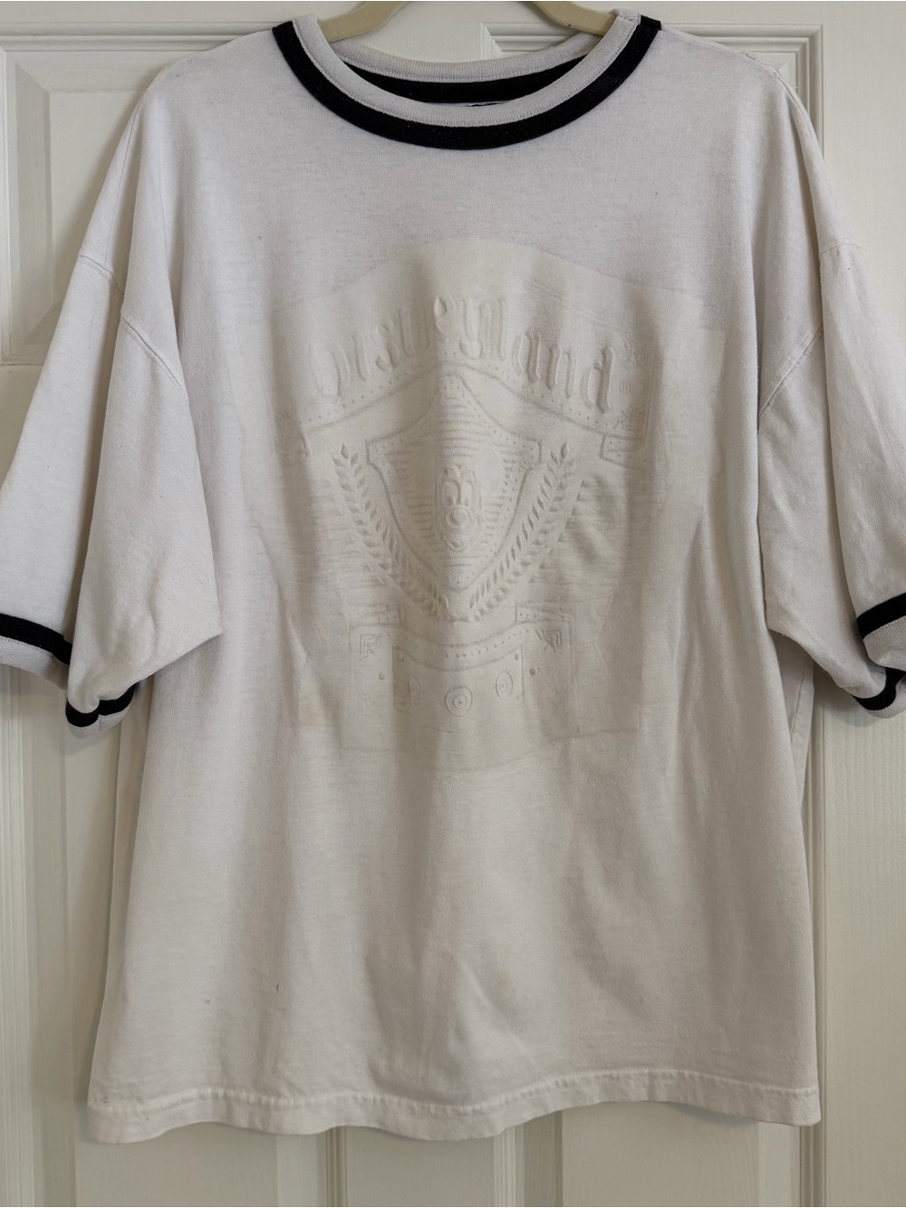 Disney Originals Walt Disney World Embossed Ringer Tee White Black L Vintage